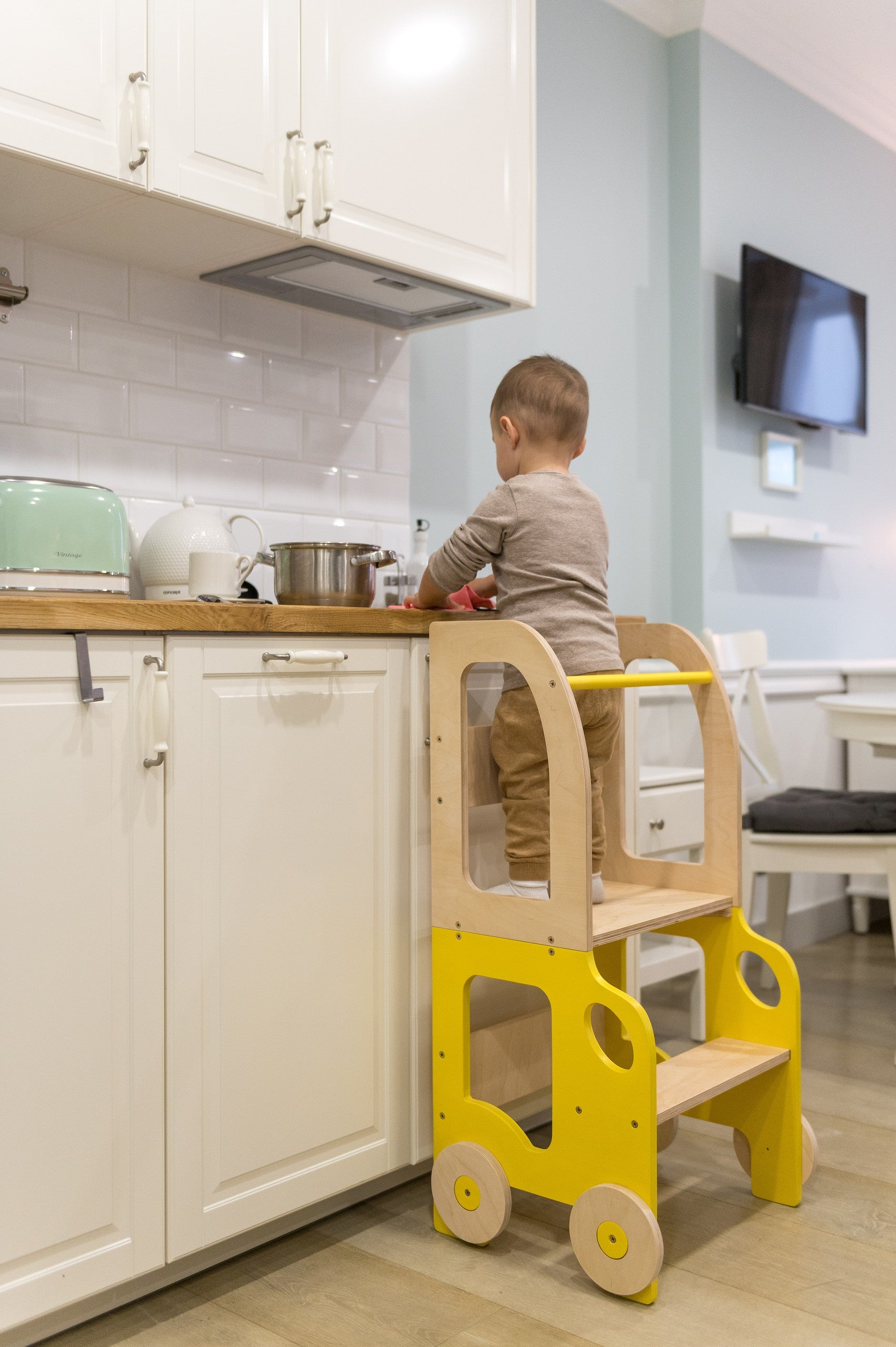 Car Kitchen Helper / Learning Table 