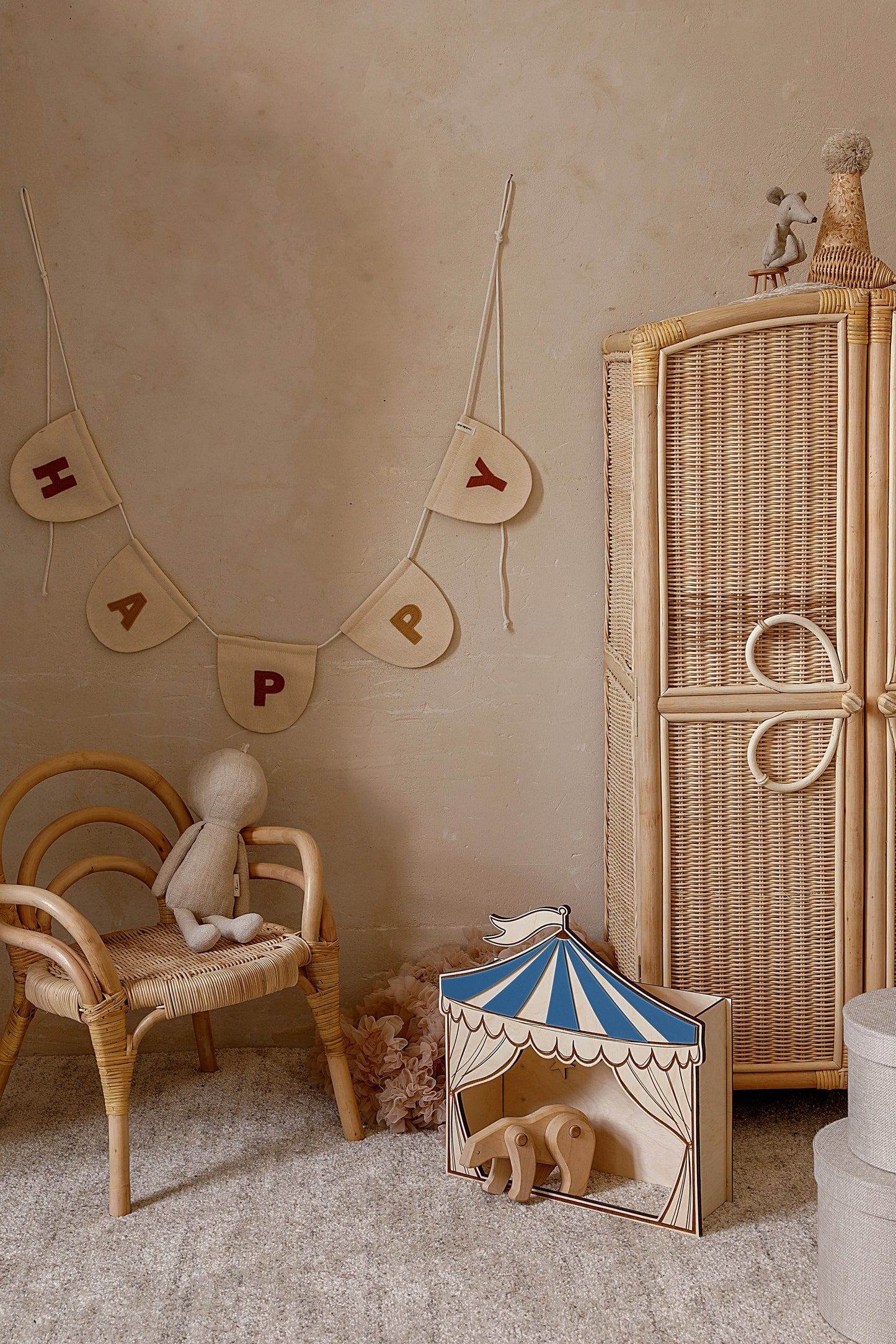 Circus Puppet Theater – Wooden Wall Decoration