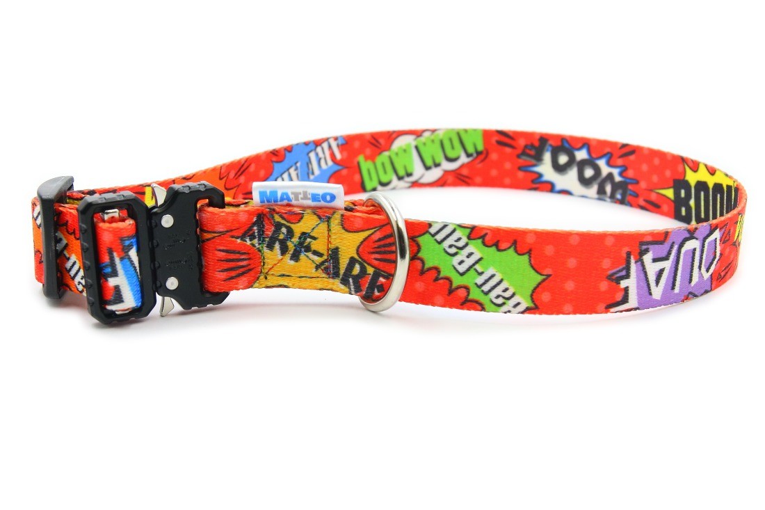 Collar With A Metal Buckle - Red Graffiti