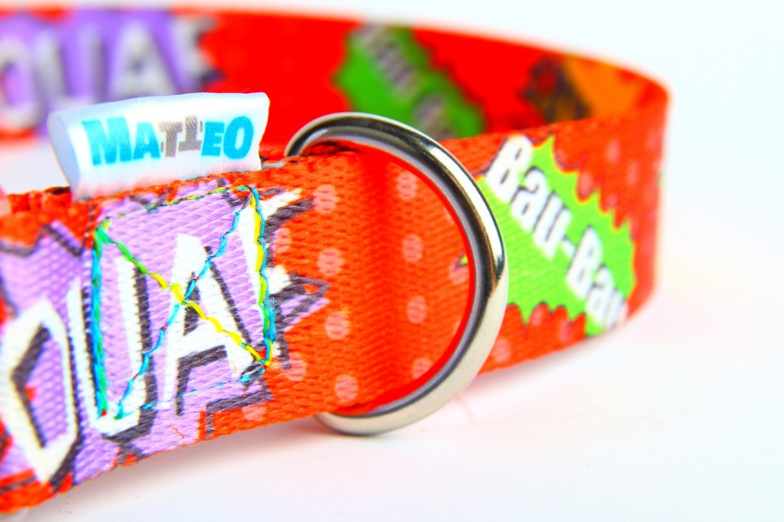 Collar With LED Plastic Buckle - Red Graffiti