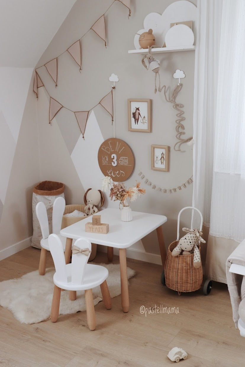 Table and 2 chair set - Bunny