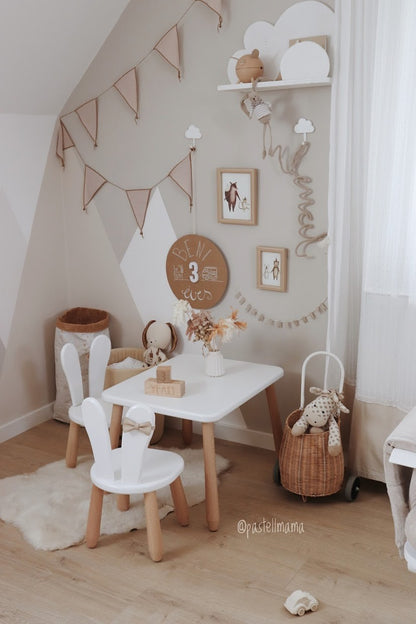 Table and 2 chair set - Bunny