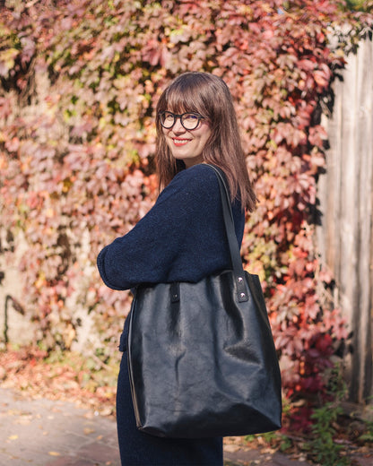 Leather Tote Bag with removable zip pocket - Black
